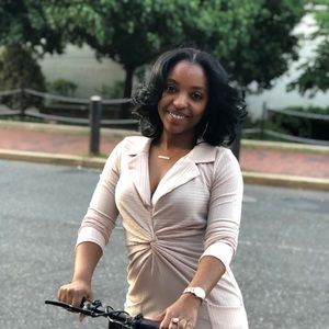 Meet your Posher, Fatima